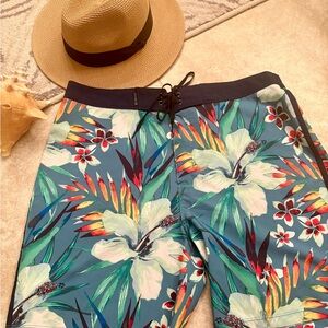 Hurley Floral Men's Swim Shorts - Blue and Green